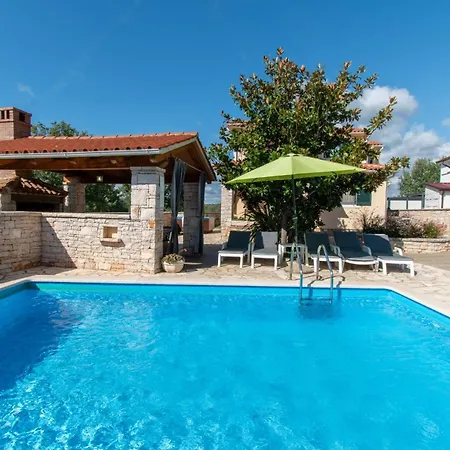 Ulika By Istrabook Villa