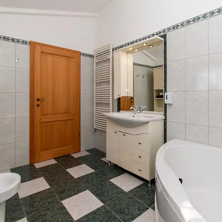 Ulika By Istrabook Gajana